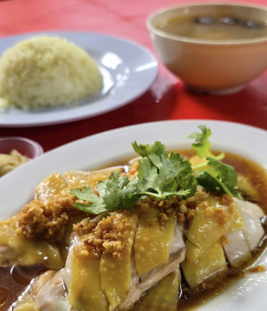 早朝5時半、チキンライス一皿のための4時間